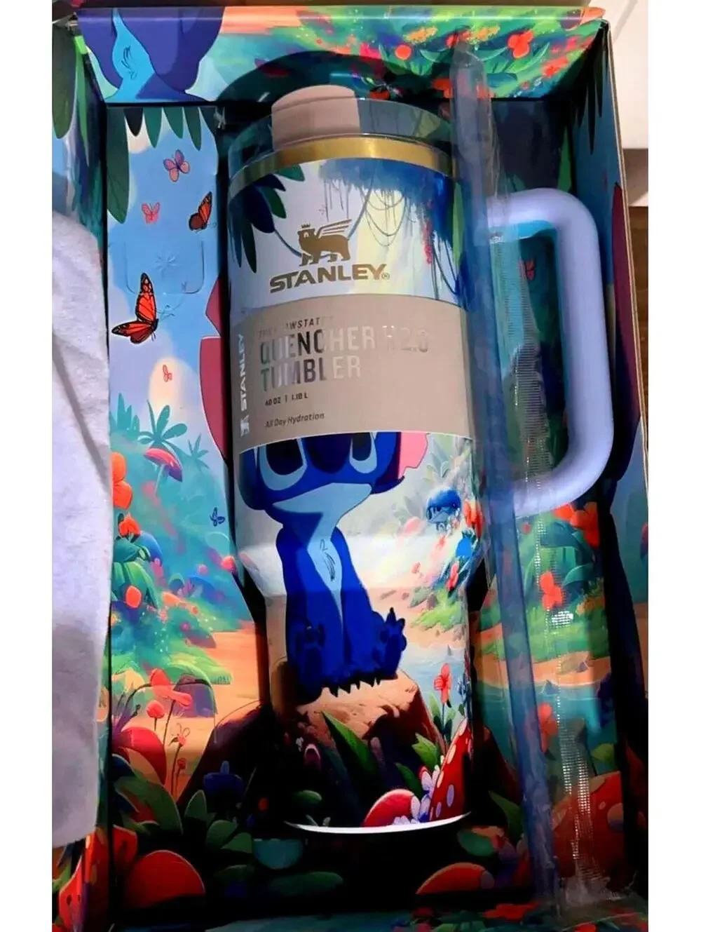 Stanley x LoveShackFancy Stitch 40oz H2.0 Tumbler w/ Straw & Bag - Picture 7 of 11